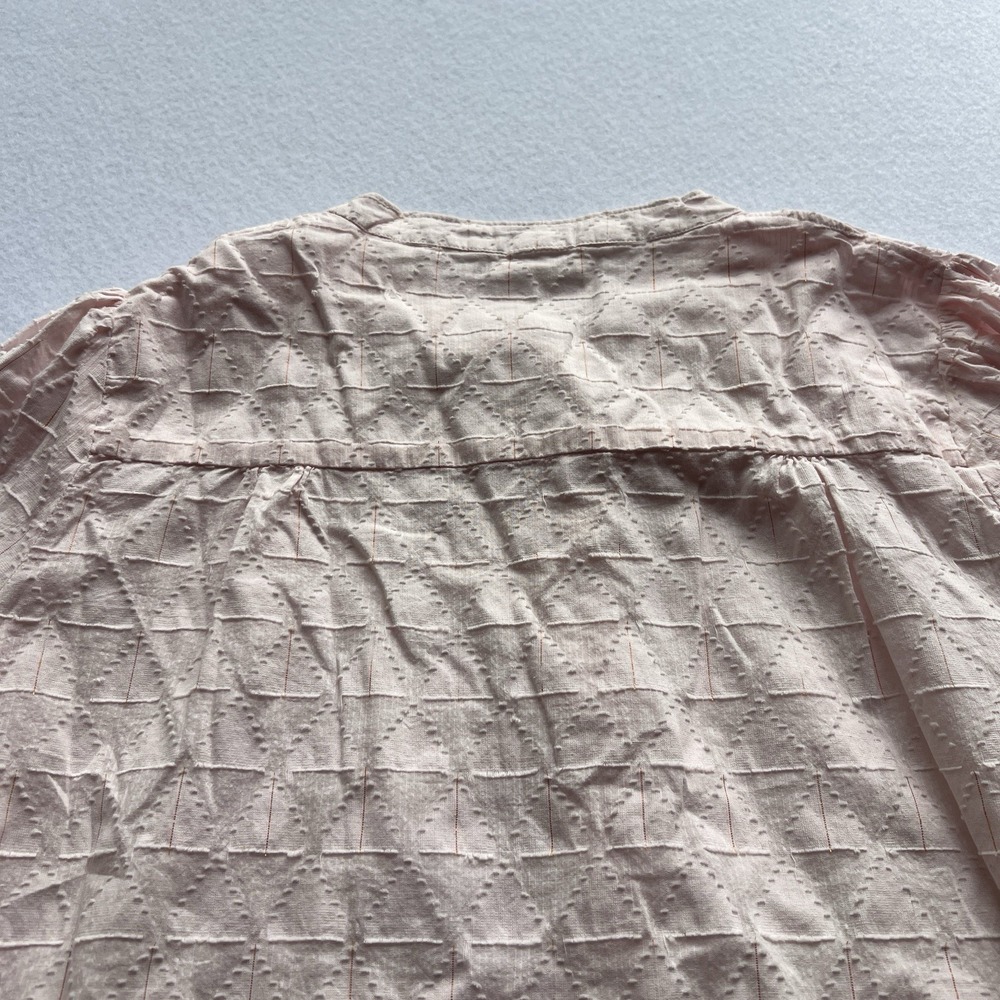 Roller Rabbit Top Sz L Pink Cotton Textured Dobby Henley Blouse Boho Cottagecore - Picture 9 of 13